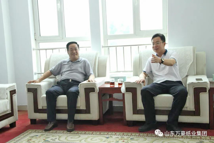 縣委副書記李飛雨來集團調研工作